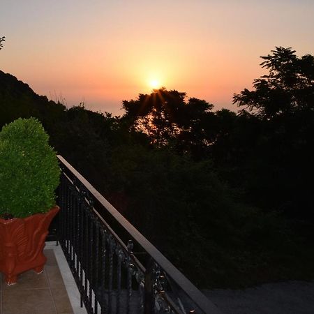 D & K Guest House Makrirrakhi Exterior photo