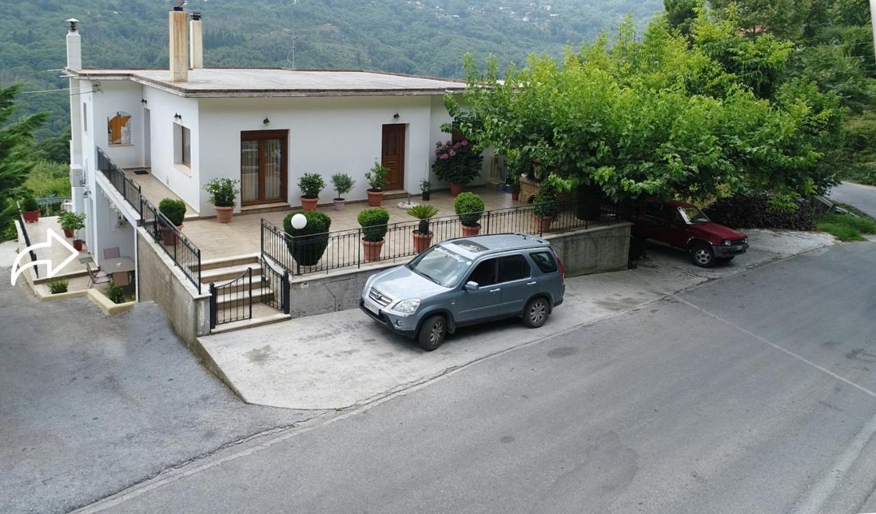 D & K Guest House Makrirrakhi Exterior photo